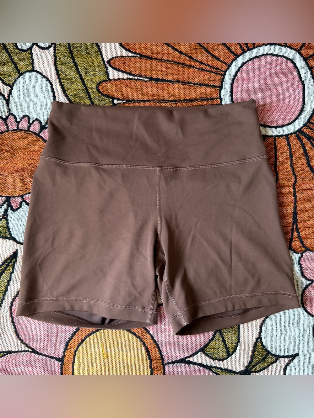 Lululemon Wunder Train High-Rise Short 6"
Lava Cake Size 12 - Picture 2 of 5